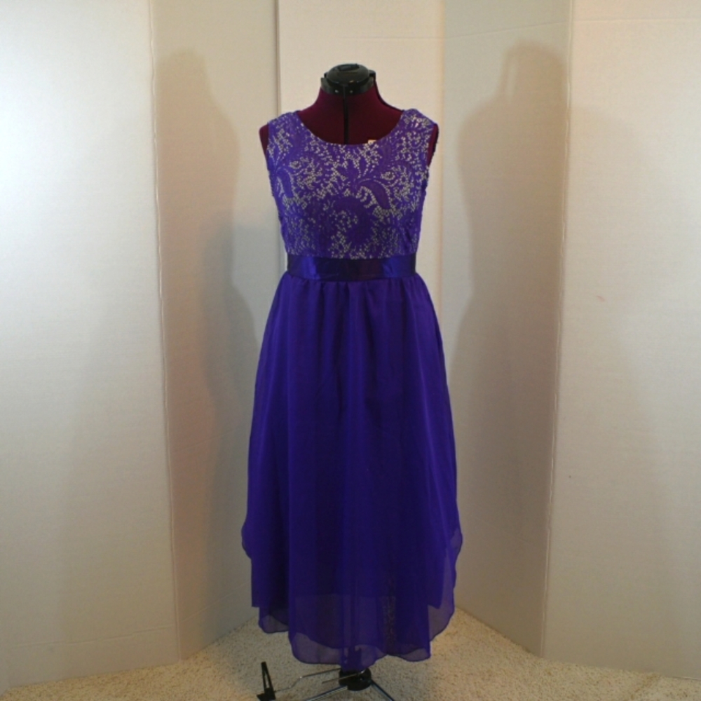 Purple lace bodice maxi dress. Size XXL